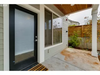 Photo #2: 20116707 Listing