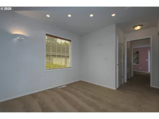 Photo #5: 20116813 Listing 