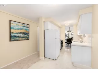 Photo #1: 20116904 Listing