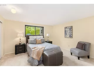 Photo #2: 20116904 Listing