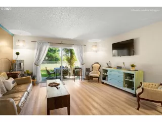 Photo #4: 20116910 Listing