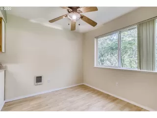 Photo #5: 20117246 Listing