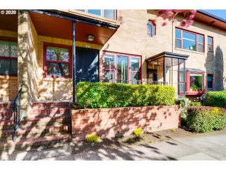 Photo #2: 20117791 Listing