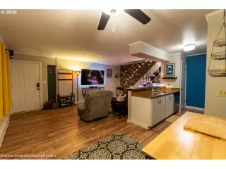 Photo #4: 20117984 Listing