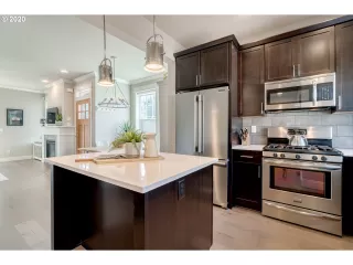Photo #6: 20118349 Listing