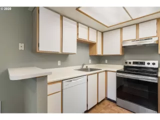 Photo #3: 20118539 Listing