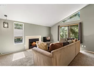 Photo #4: 20118539 Listing