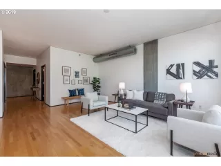 Photo #4: 20118641 Listing 