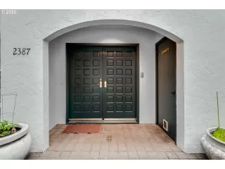 Photo #1: 20119172 Listing