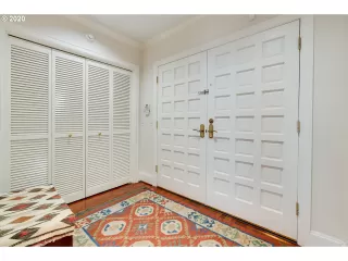 Photo #2: 20119172 Listing