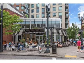 Photo #3: 20119841 Listing 