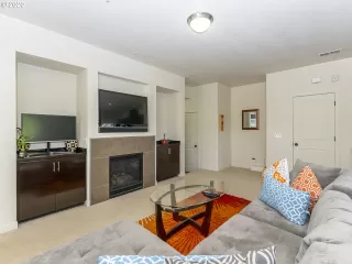 Photo #4: 20120383 Listing 