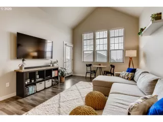 Photo #2: 20121325 Listing