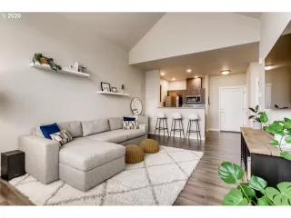 Photo #3: 20121325 Listing