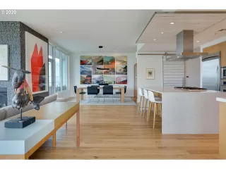 Photo #4: 20121992 Listing 