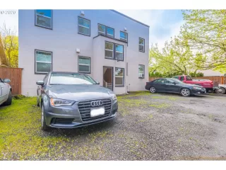 Photo #5: 20123256 Listing 