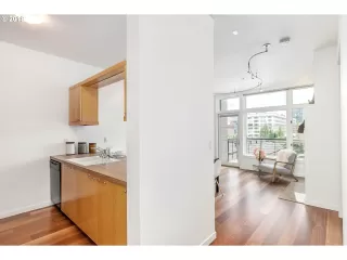 Photo #1: 20124852 Listing 