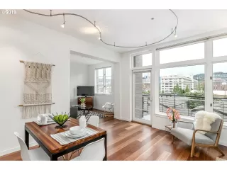 Photo #2: 20124852 Listing 