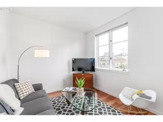 Photo #6: 20124852 Listing 