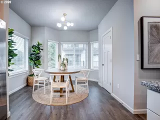 Photo #4: 20124886 Listing