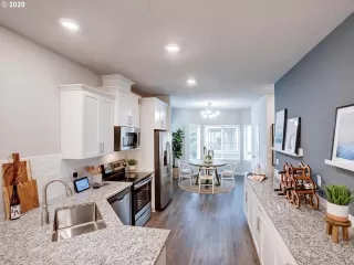 Photo #6: 20124886 Listing