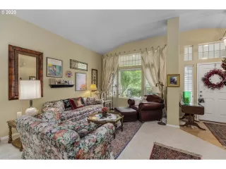 Photo #5: 20125601 Listing