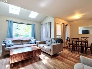 Photo #4: 20125813 Listing