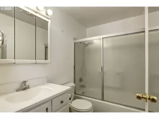 Photo #3: 20126376 Listing 