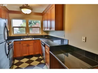 Photo #5: 20126462 Listing