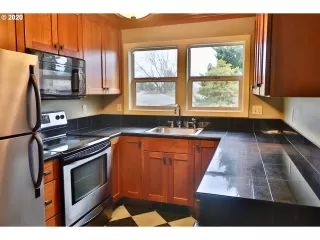 Photo #6: 20126462 Listing