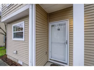 Photo #1: 20127159 Listing