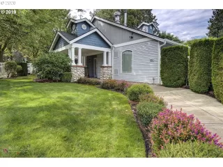 Photo #5: 20127677 Listing