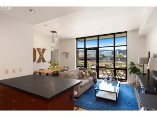 Photo #2: 20128680 Listing