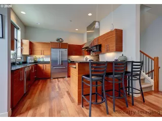 Photo #4: 20129248 Listing 