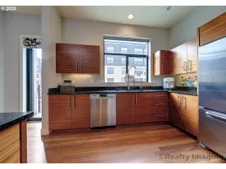 Photo #6: 20129248 Listing 