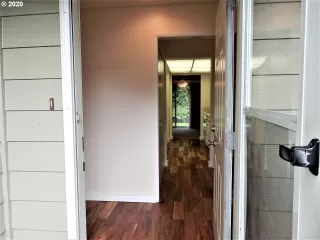 Photo #2: 20130196 Listing