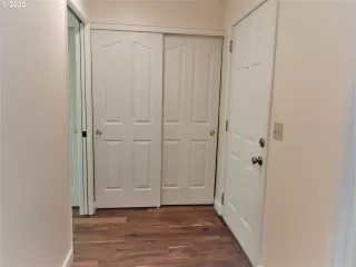 Photo #3: 20130196 Listing