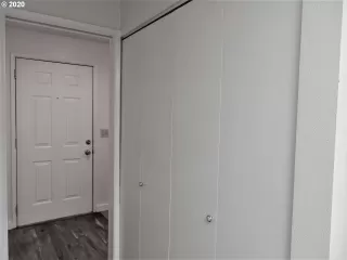 Photo #4: 20130196 Listing