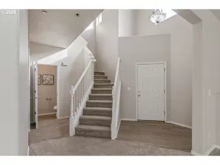 Photo #4: 20130724 Listing