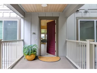 Photo #2: 20132895 Listing