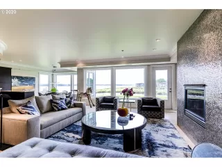 Photo #4: 20132895 Listing