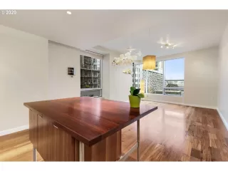 Photo #3: 20133057 Listing