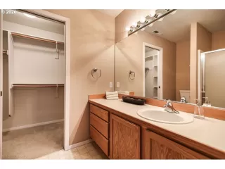 Photo #5: 20133190 Listing 