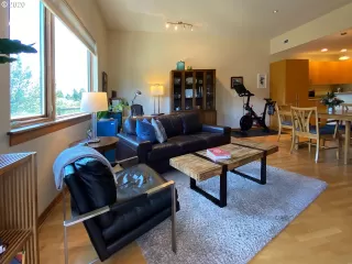 Photo #1: 20133337 Listing