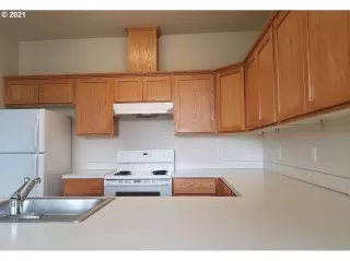 Photo #3: 20133743 Listing