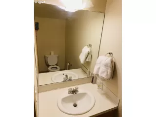 Photo #4: 20133743 Listing