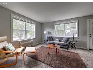 Photo #2: 20133795 Listing