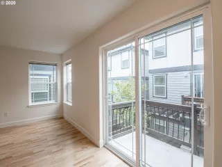 Photo #6: 20133987 Listing 