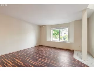 Photo #3: 20134175 Listing