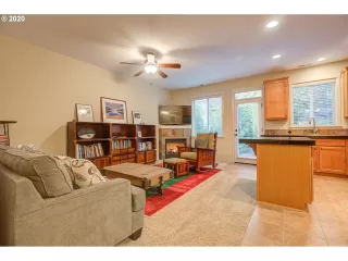 Photo #3: 20134594 Listing 